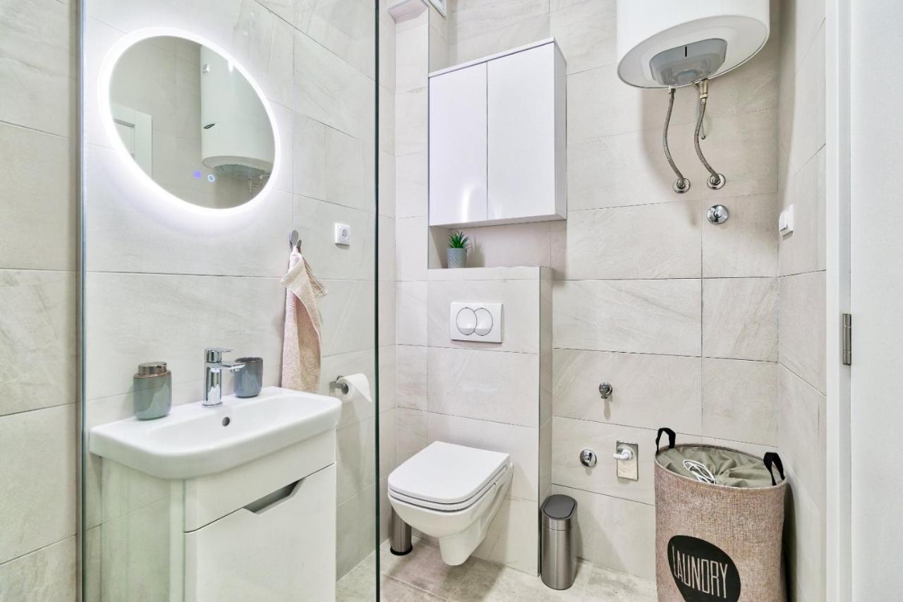 Goldenboy Apartments, บันยาลูกา ภายนอก รูปภาพ