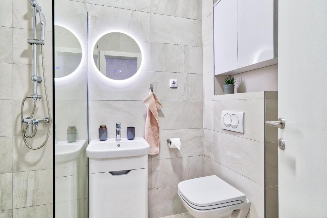 Goldenboy Apartments, บันยาลูกา ภายนอก รูปภาพ
